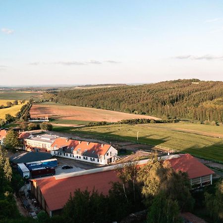 ホテル Bilichov エクステリア 写真